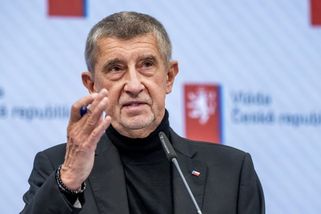 Babiš si kvůli Grónsku koupil velký glóbus. Popsal, jak by Putinovy superstřely letěly na Bílý dům